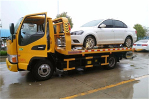 信宜附近拖车救援24小时服务热线